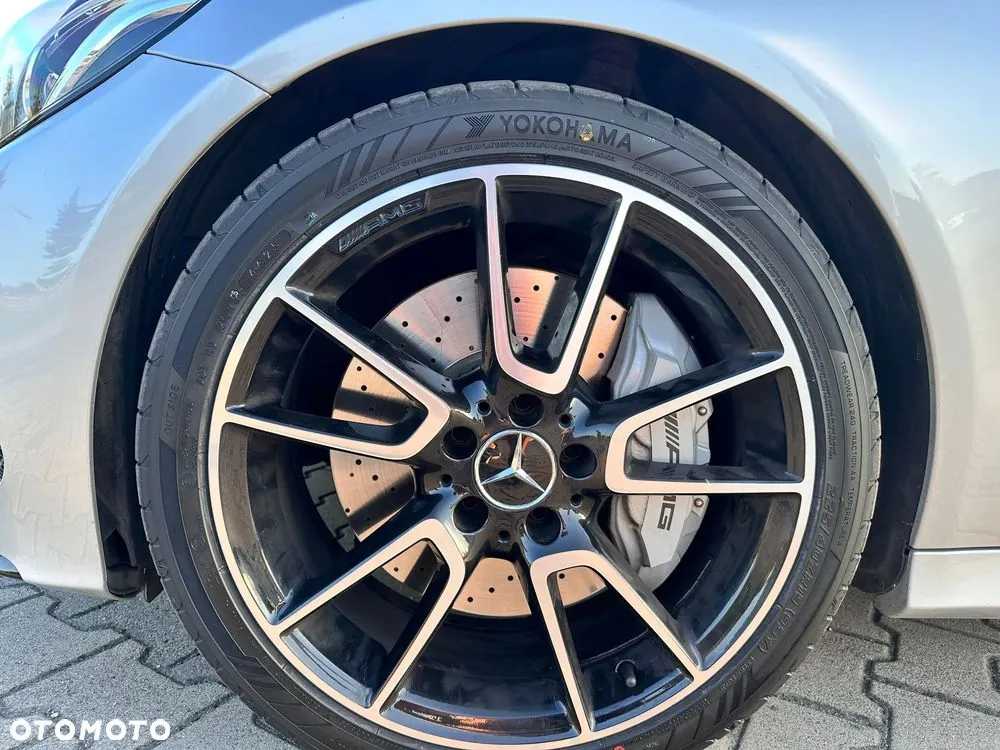 Mercedes-Benz C-Class 2017 photo 4