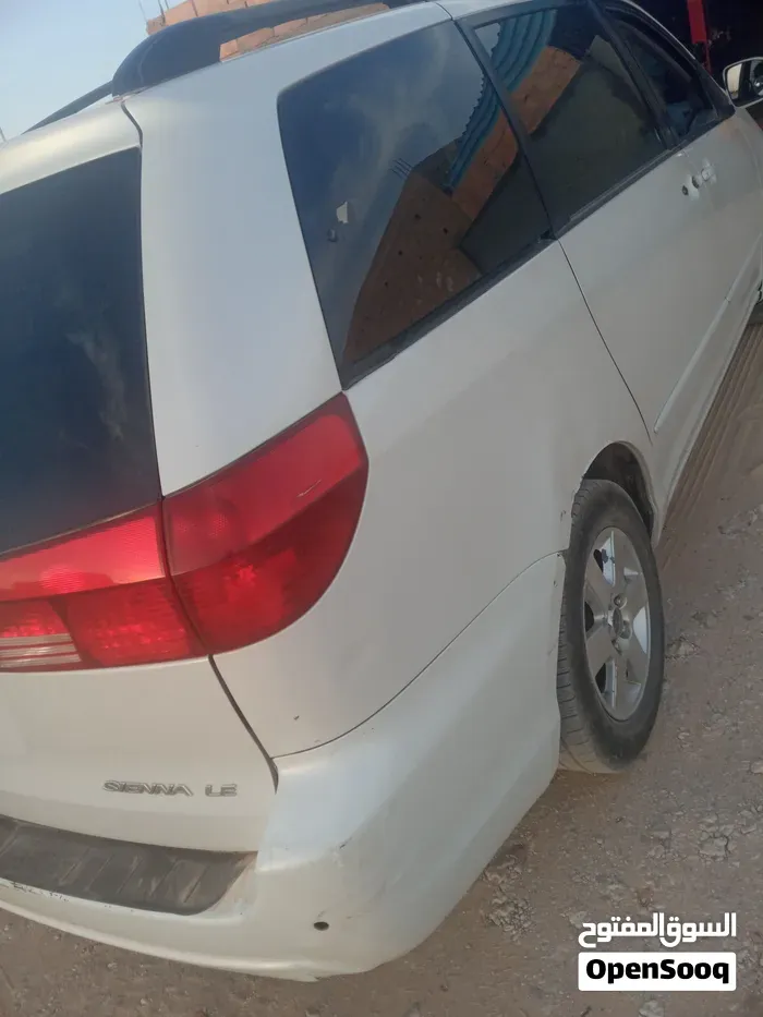 Toyota Sienna 2006 photo 2