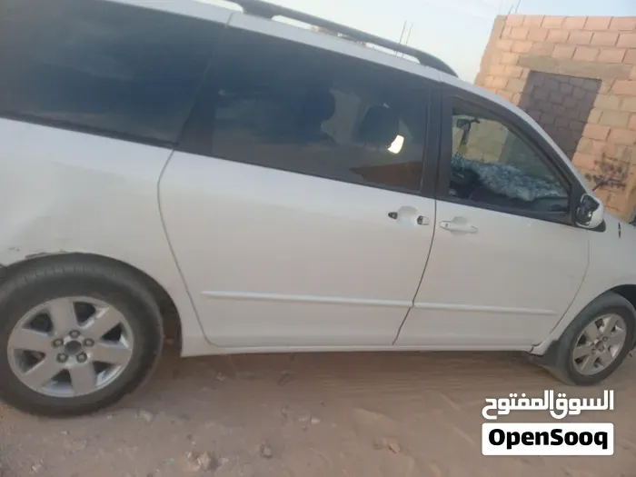 Toyota Sienna 2006 photo 3