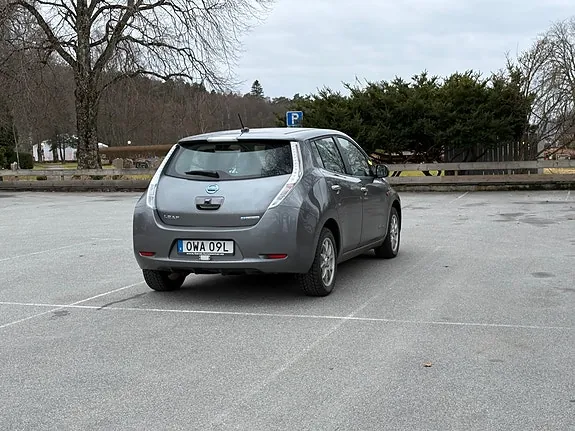 Nissan Leaf 2015 photo 2