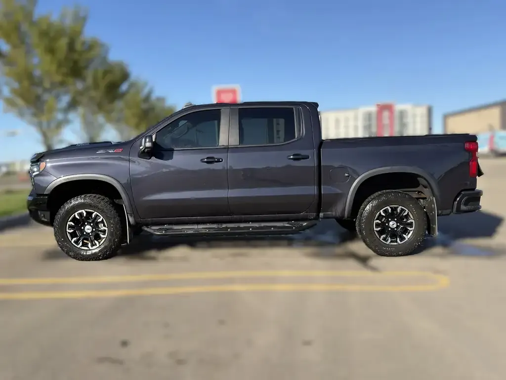 Chevrolet Silverado 1500 2024 photo 3