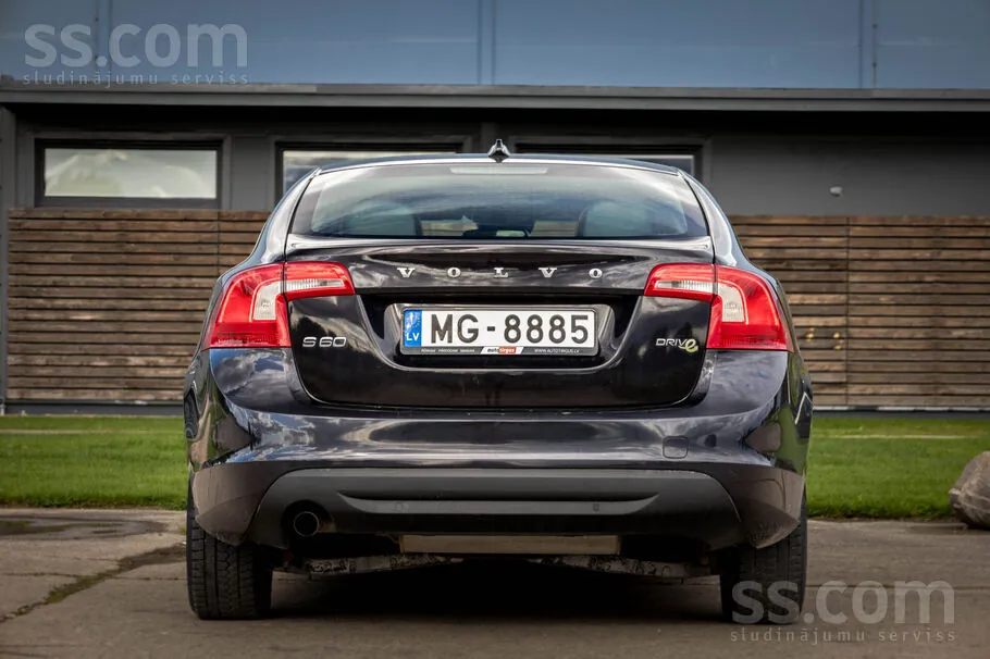Volvo S60 2012 photo 5