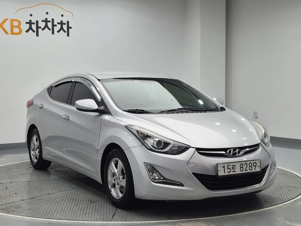 Hyundai Avante 2016 photo 4