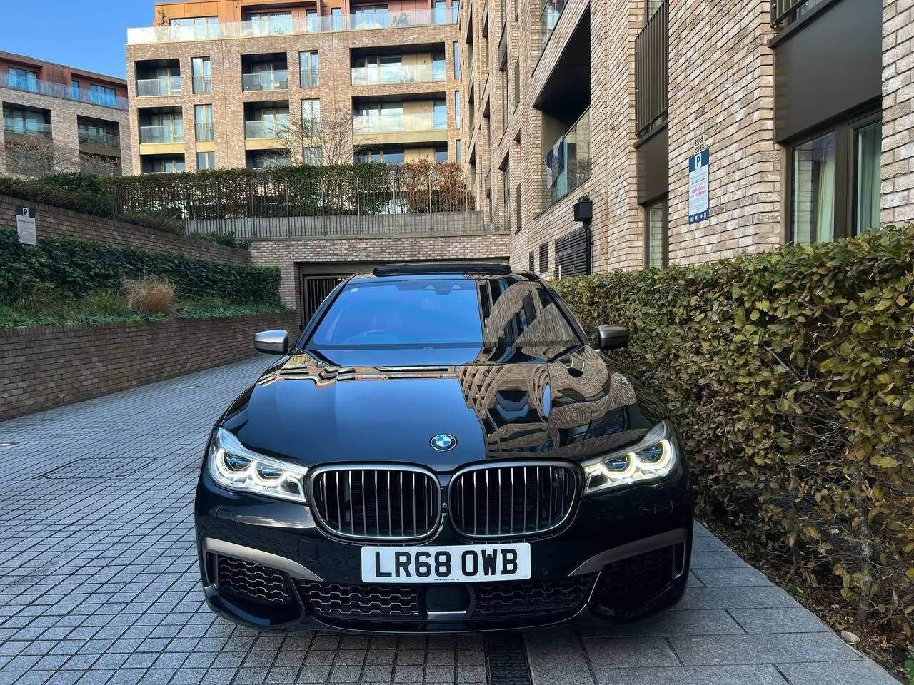 BMW 7 Series 2019 photo 3