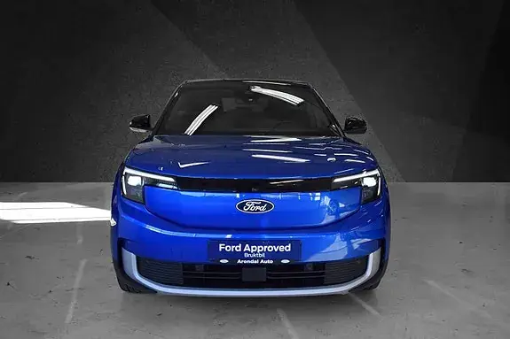 Ford Explorer 2025 photo 2