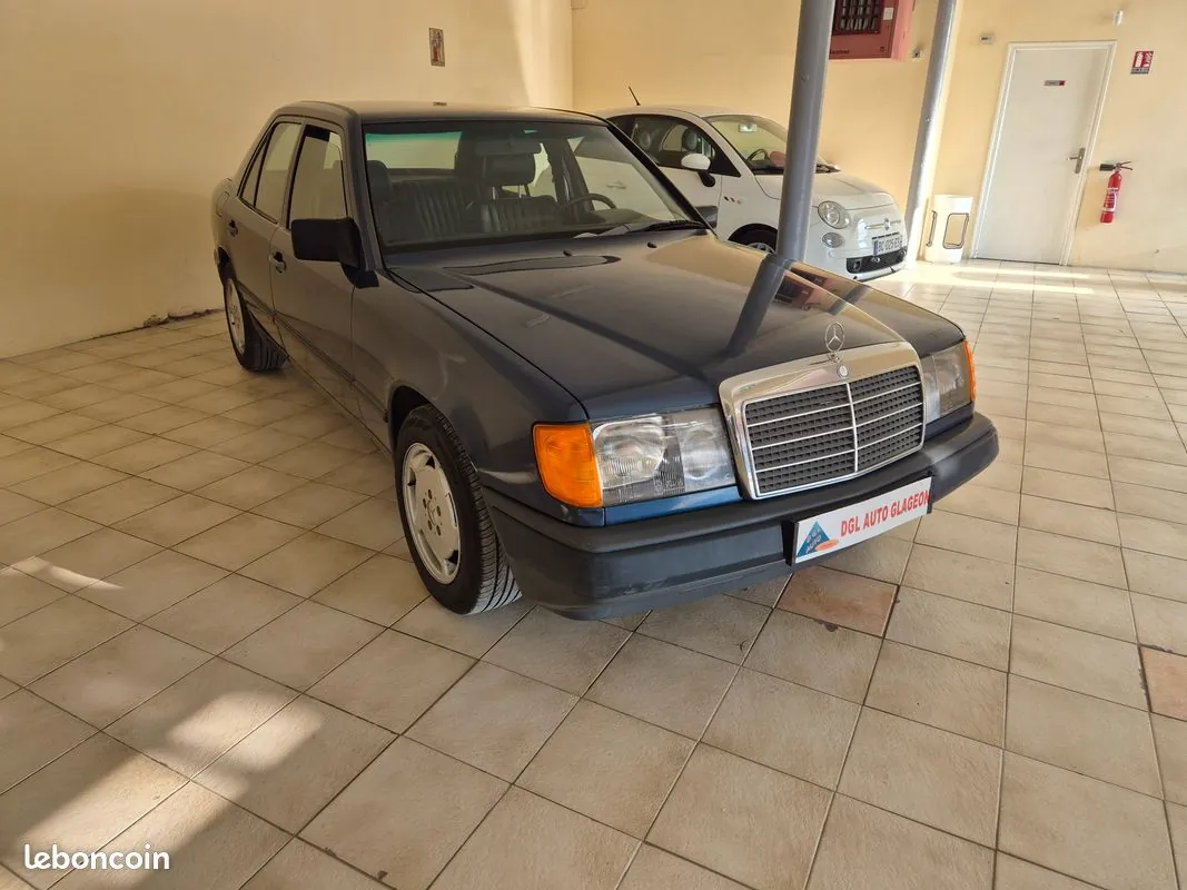 Mercedes-Benz 200