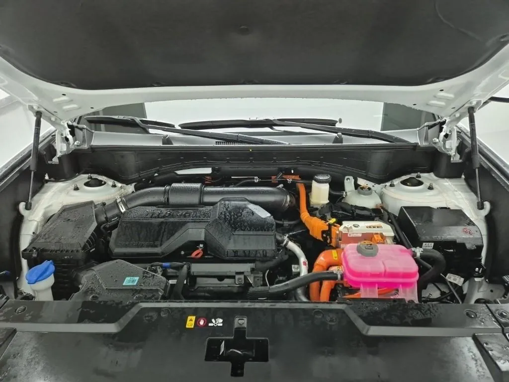 Hyundai Santa Fe 2025 photo 5