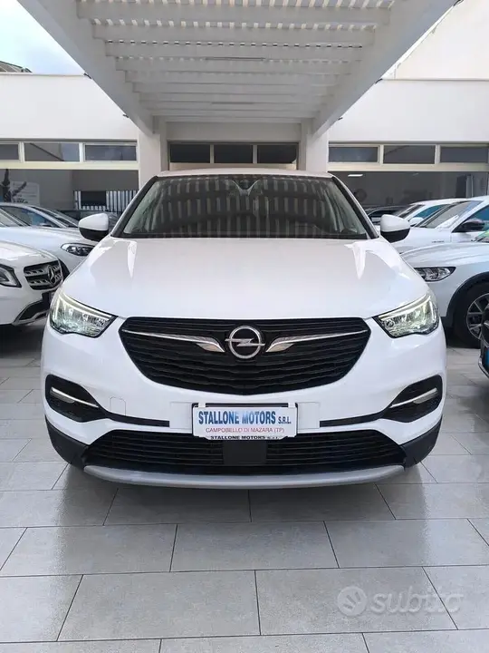 Opel Grandland X 2021 photo 2