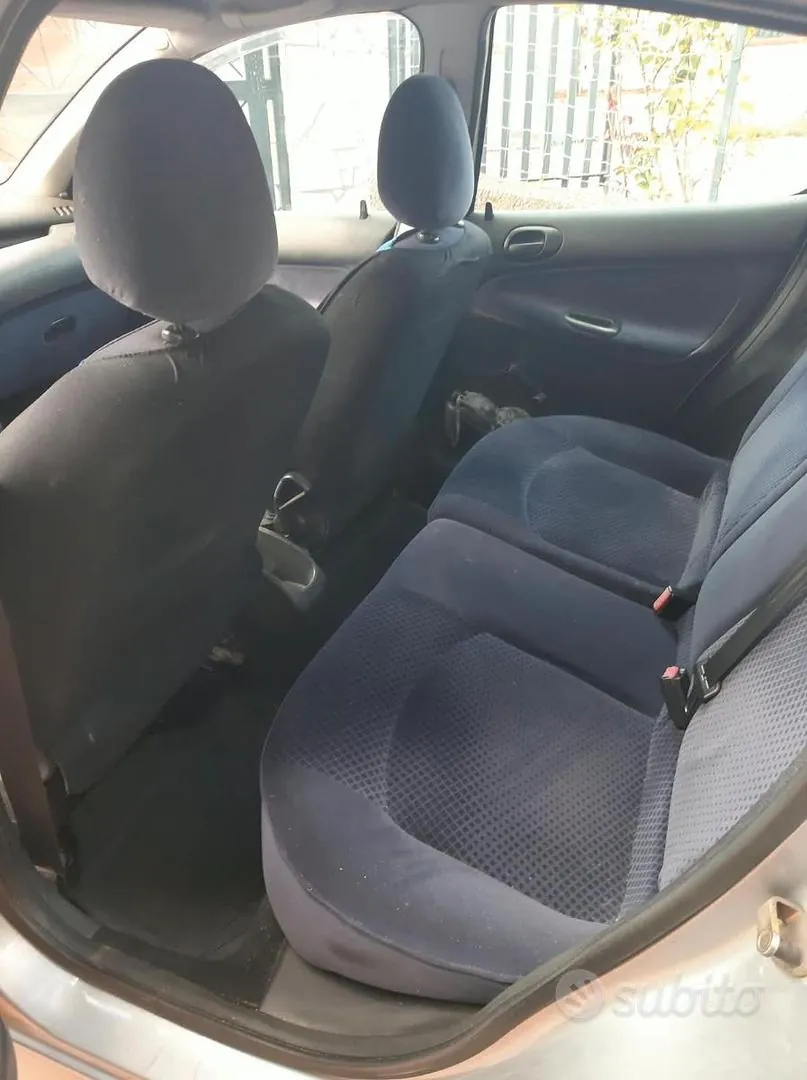 Peugeot 206 2005 photo 2