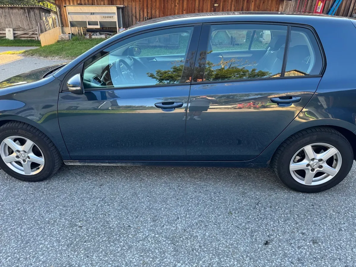 Volkswagen Golf 2011 photo 3
