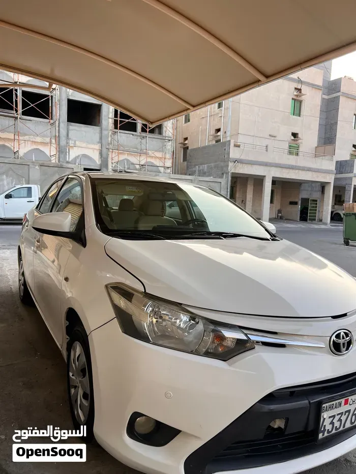 Toyota Yaris 2017 photo 2