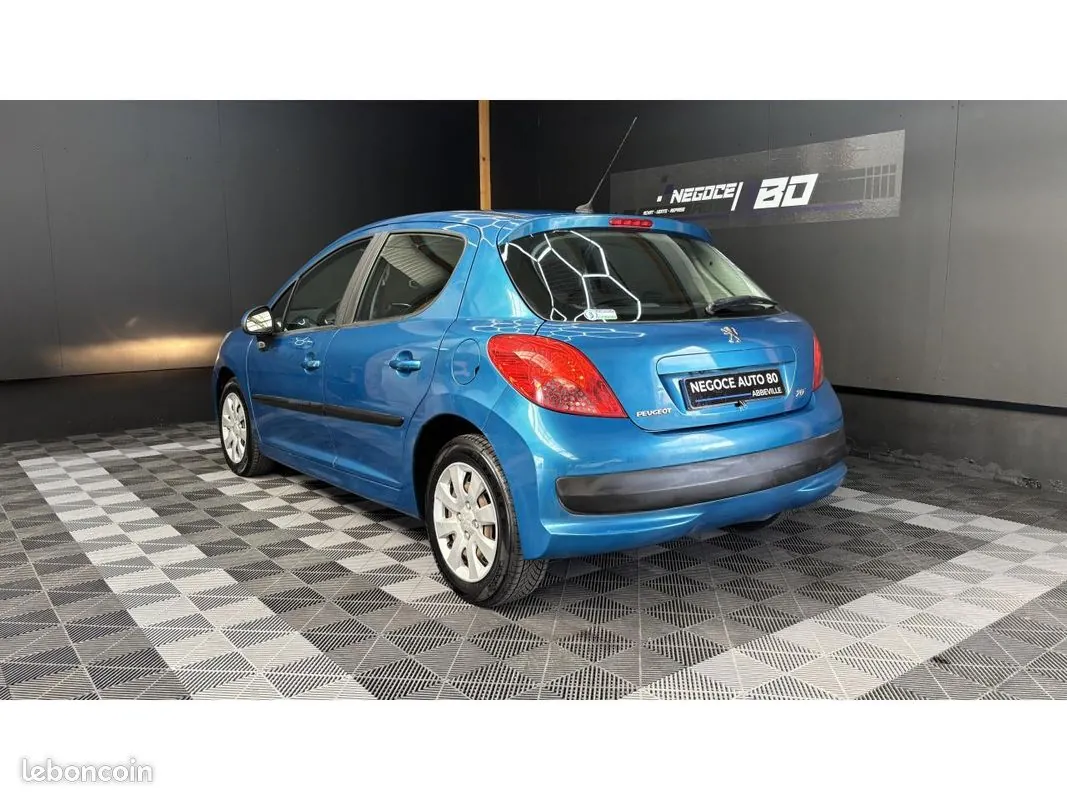 Peugeot 207 2008 photo 5