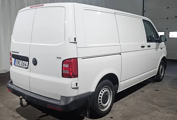 Volkswagen Transporter 2018 photo 2