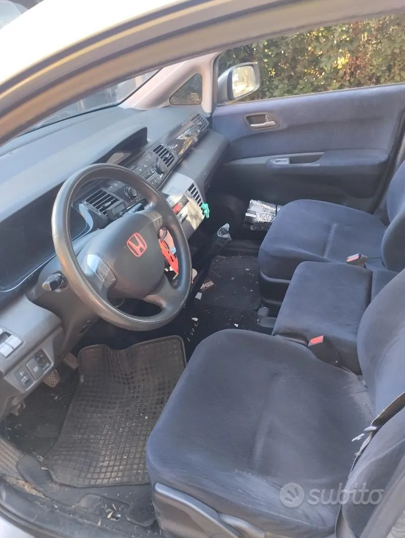 Honda Fr-V 2008 photo 5