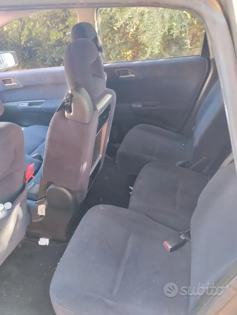 Honda Fr-V 2008 photo 4