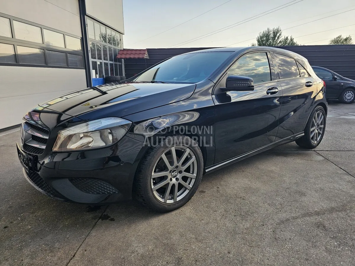 Mercedes-Benz A 160 2015 photo 4