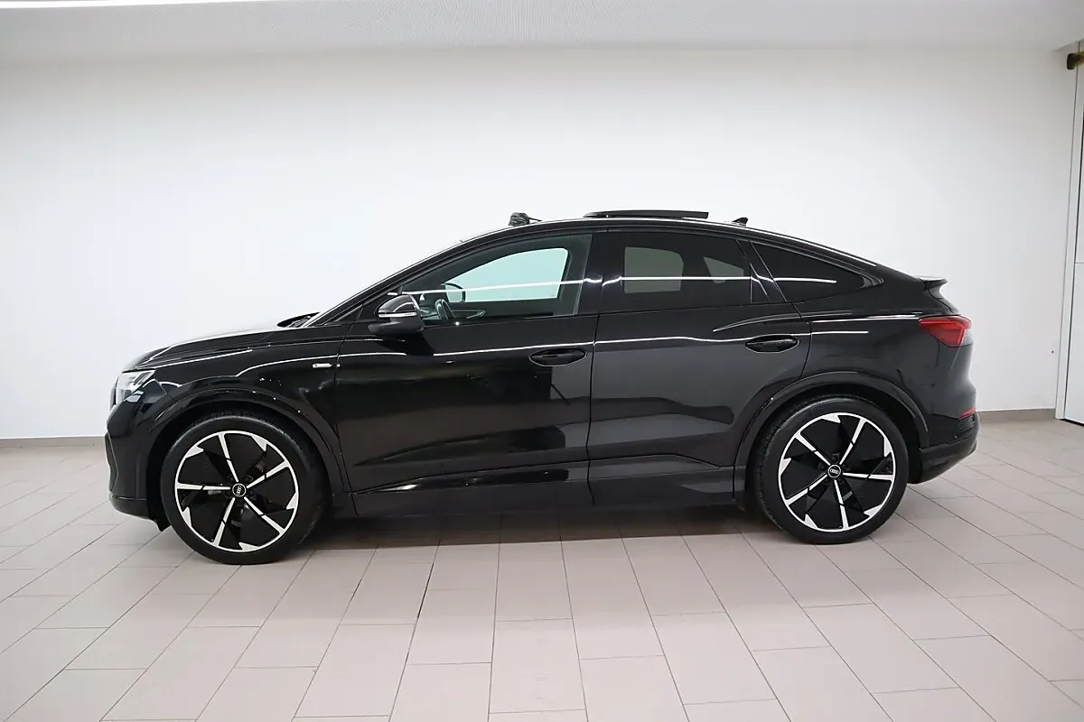 Audi Q4 2022 photo 3
