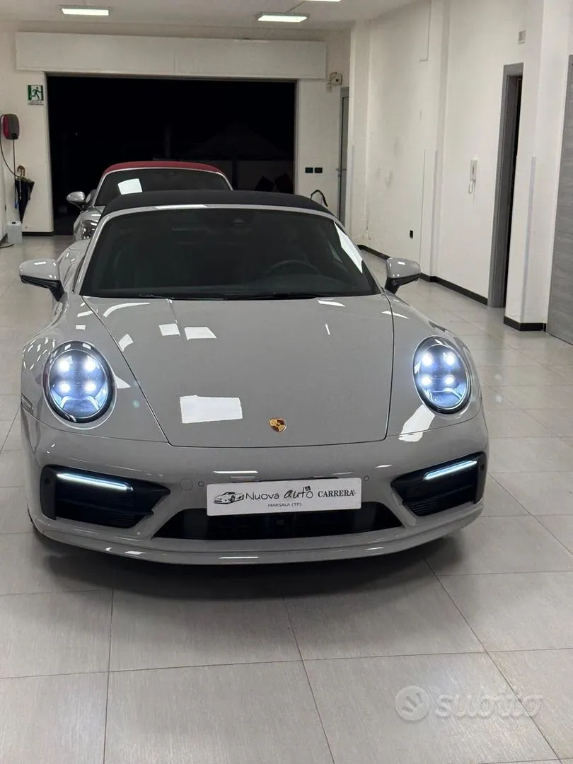 Porsche 911 2023 photo 2