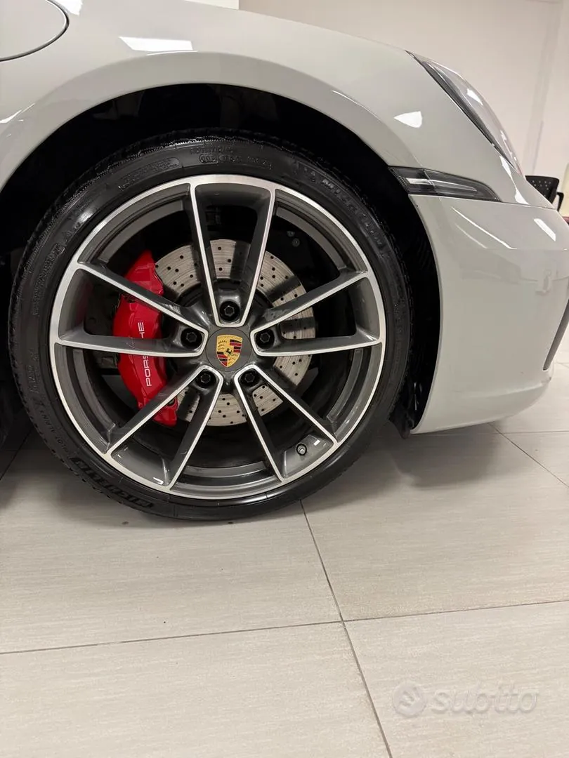 Porsche 911 2023 photo 5