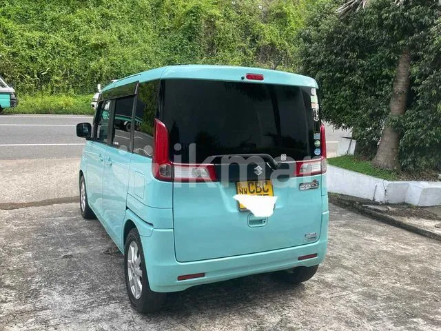 Suzuki Spacia
