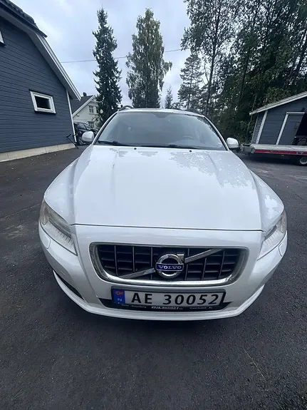 Volvo V70 2011 photo 3