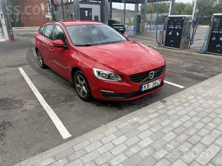 Volvo V60 2015 photo 2