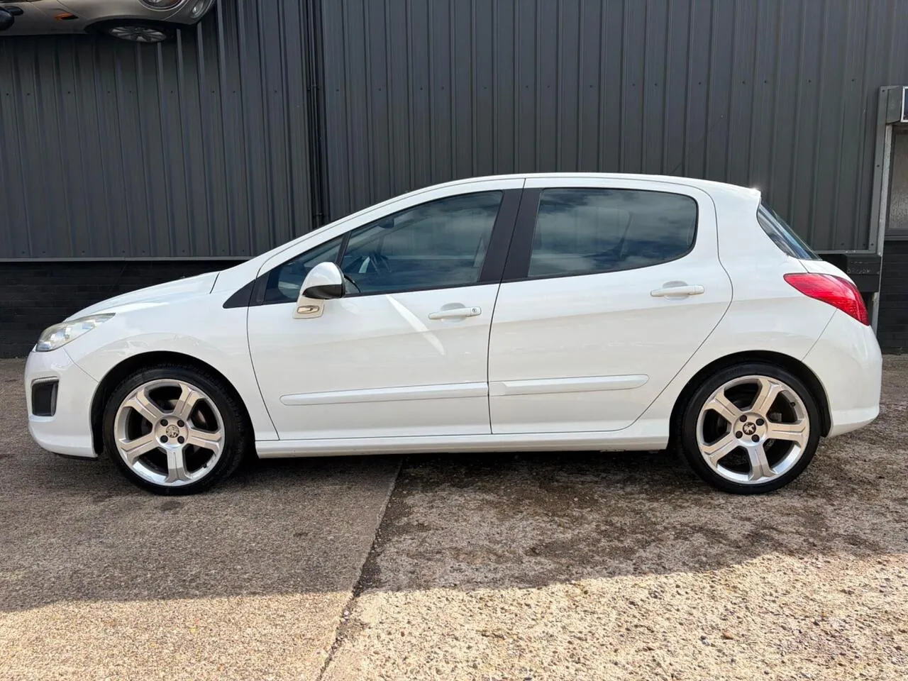 Peugeot 308 2013 photo 5