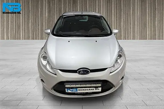 Ford Fiesta 2010 photo 3