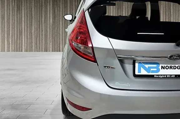 Ford Fiesta 2010 photo 5