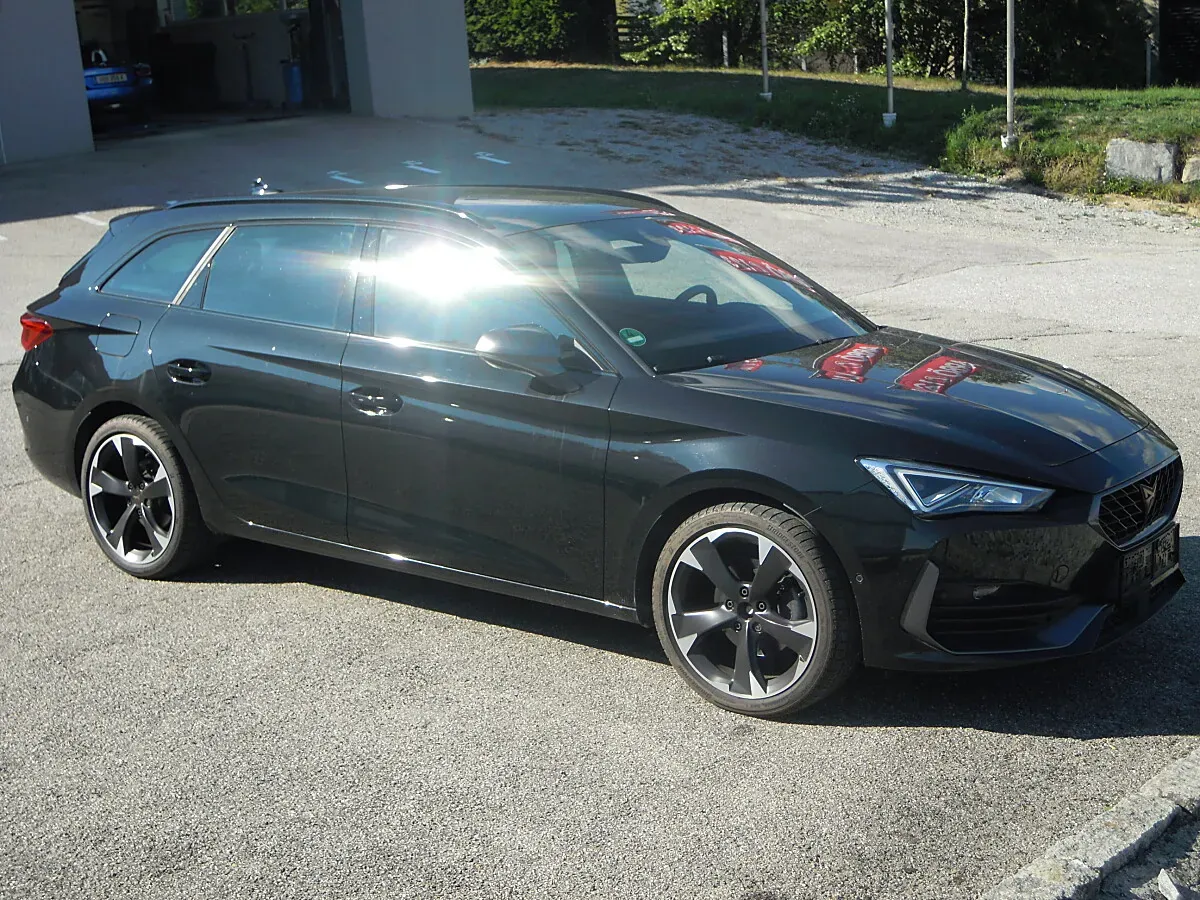 Seat Leon 2023 photo 3