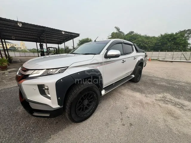 Mitsubishi Triton