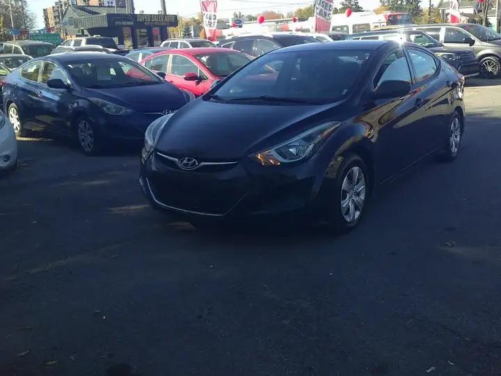 Hyundai Elantra 2016 photo 3