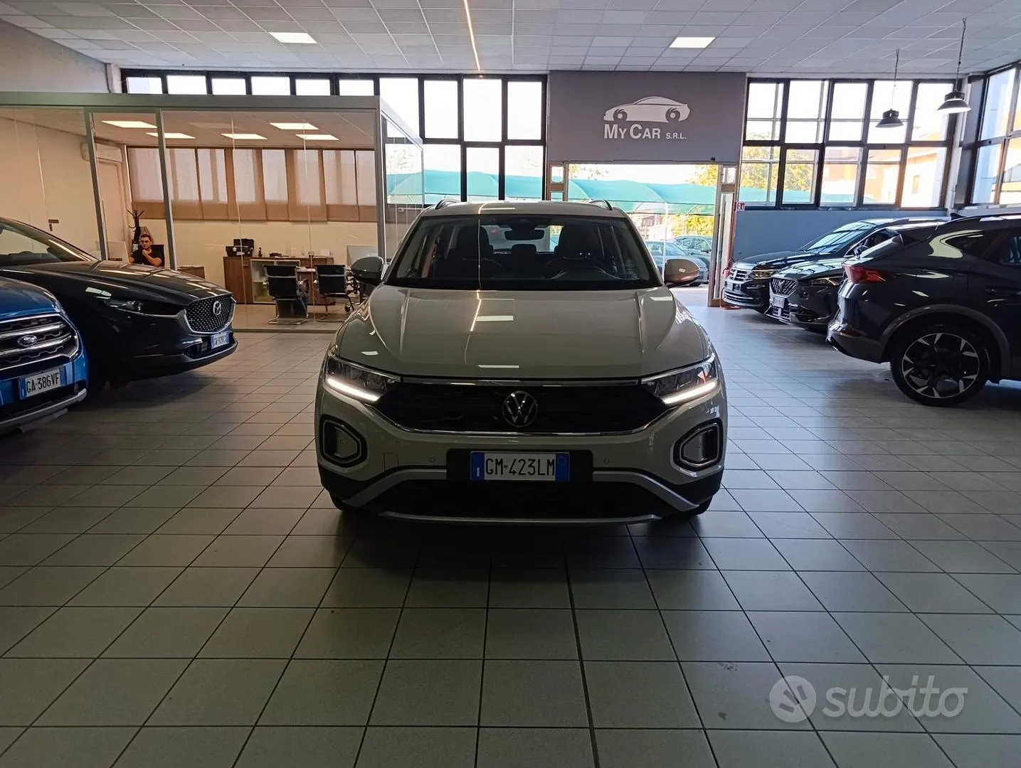 Volkswagen T-Roc 2023 photo 2