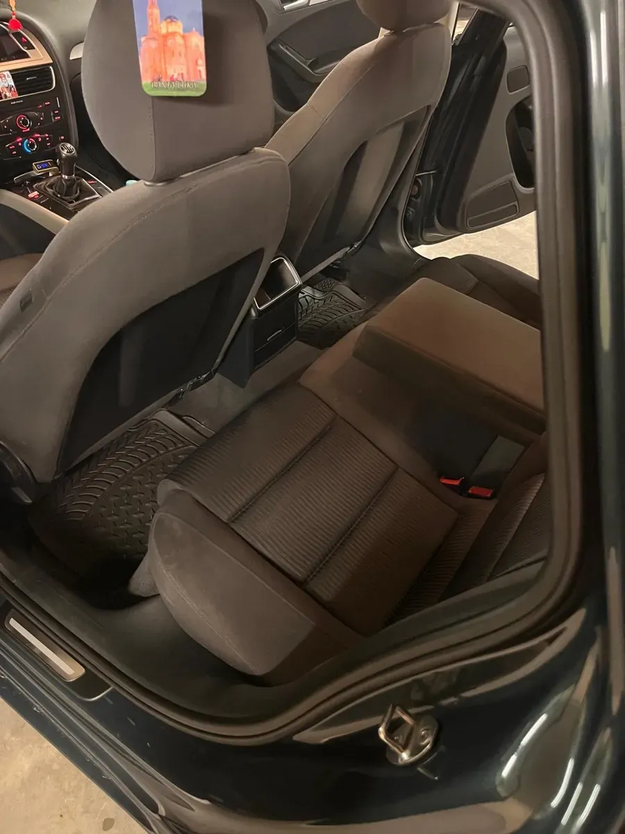 Audi A4 2011 photo 3
