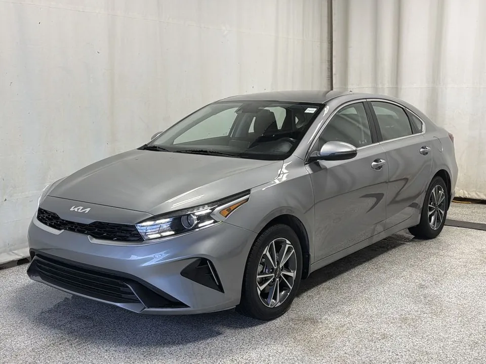 Kia Forte 2024 photo 2