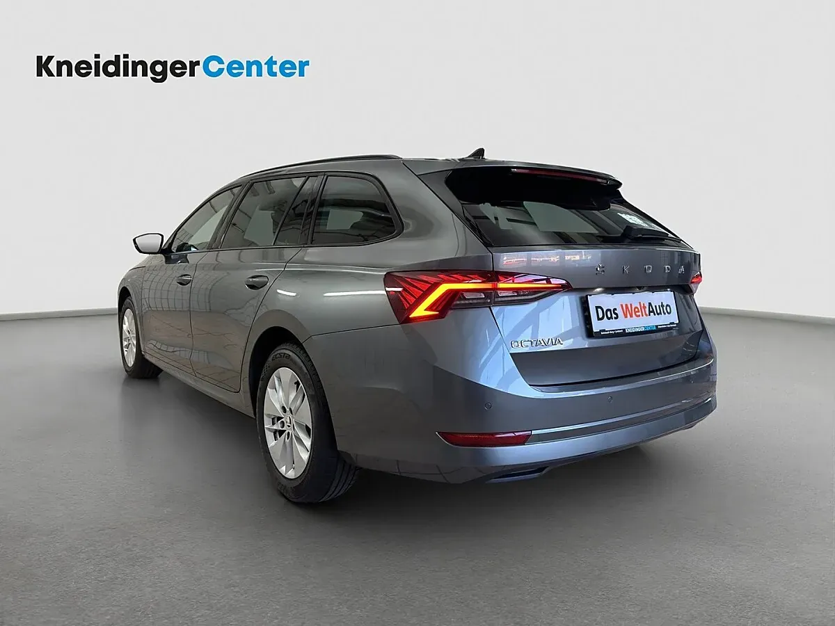 Skoda Octavia 2023 photo 3