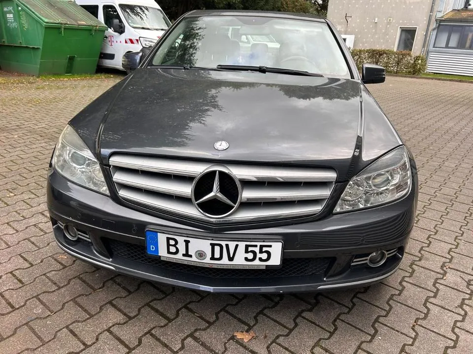 Mercedes-Benz C200