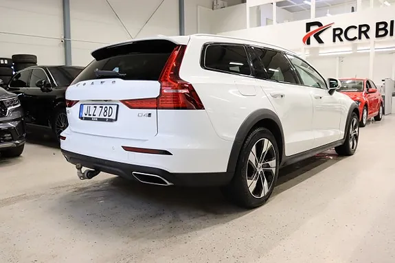 Volvo V60 Cross Country 2019 photo 5