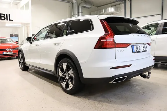 Volvo V60 Cross Country 2019 photo 4