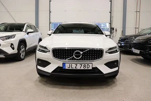 Volvo V60 Cross Country 2019 photo 3