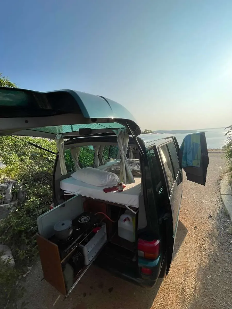 Volkswagen Caravelle 1999 photo 3