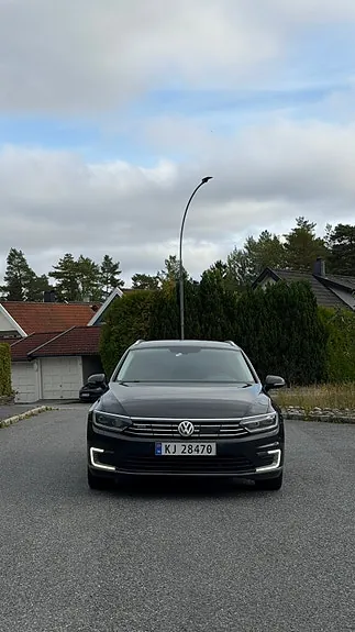 Volkswagen Passat 2017 photo 2
