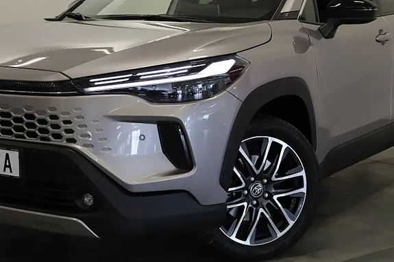 Toyota Corolla Cross 2026 photo 2
