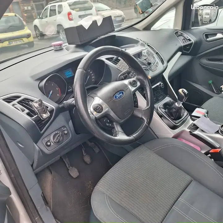 Ford Grand C-Max 2011 photo 2