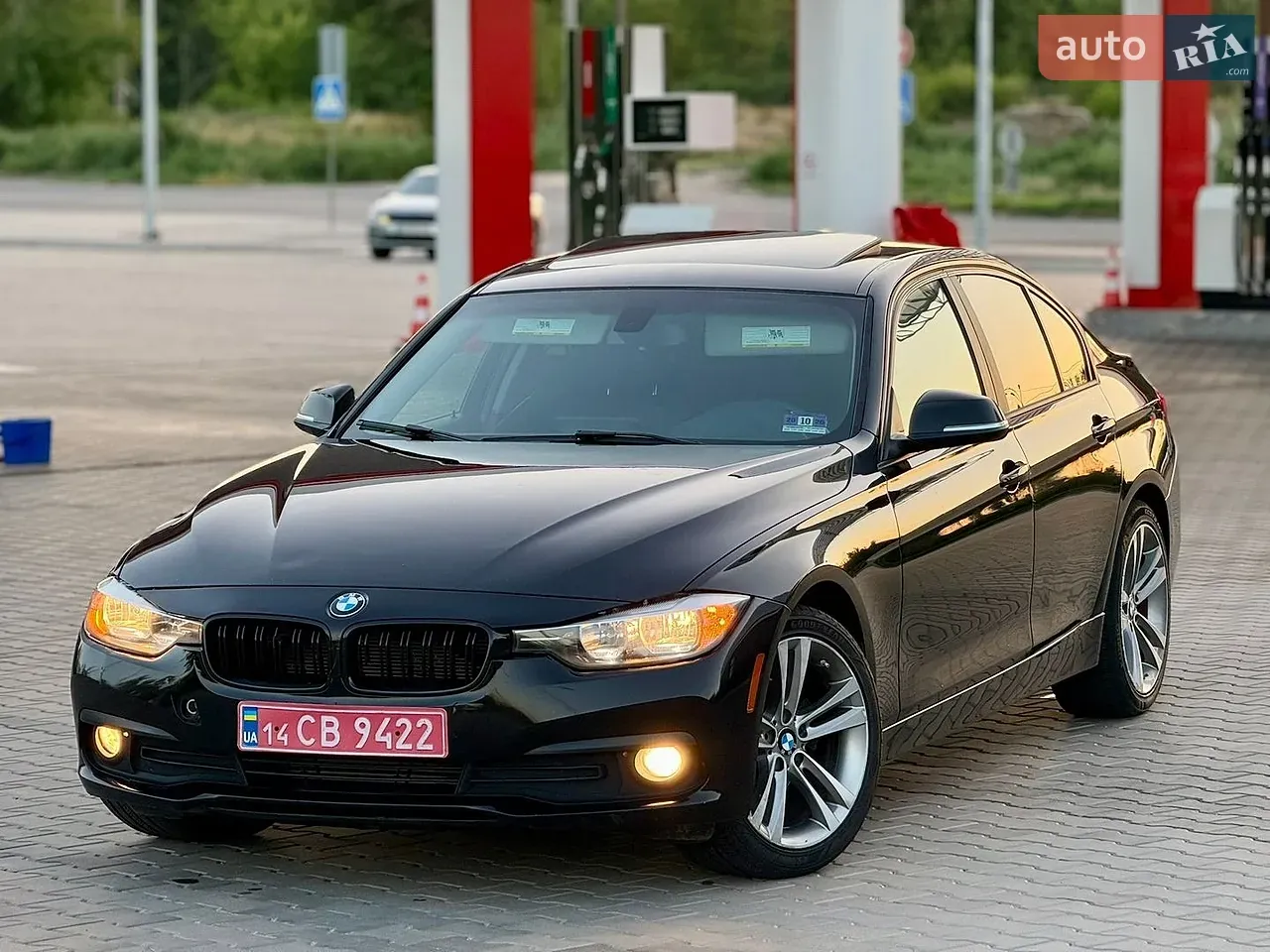 BMW 3 Series 2016 photo 3