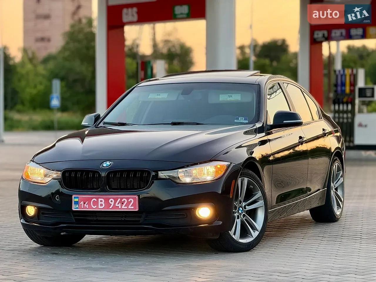 BMW 3 Series 2016 photo 2