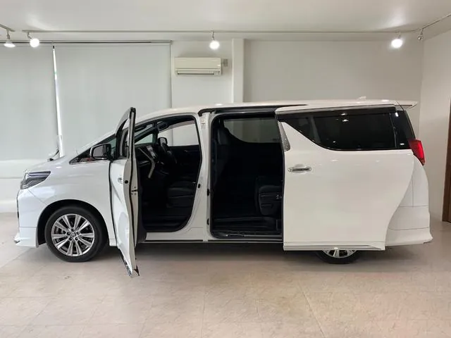 Toyota Alfaard 2.5S Type Gold Ii 2021 photo 4