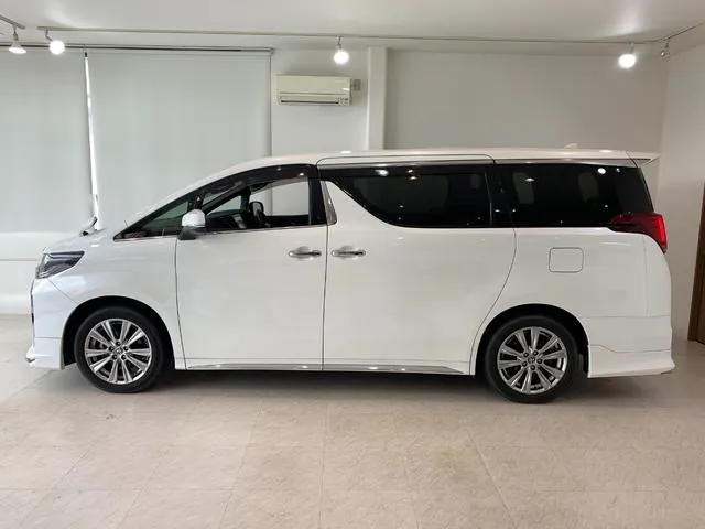 Toyota Alfaard 2.5S Type Gold Ii 2021 photo 3