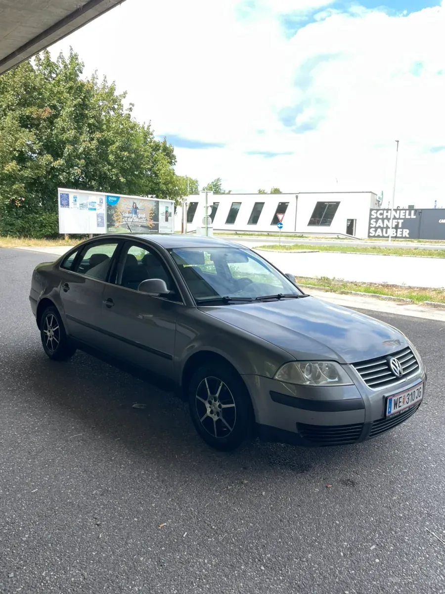 Volkswagen Passat 2004 photo 2