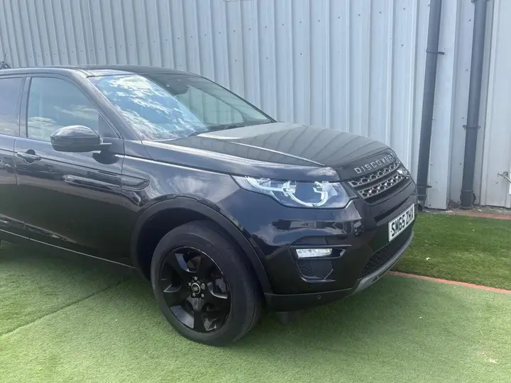Land Rover Discovery Sport 2015 photo 3